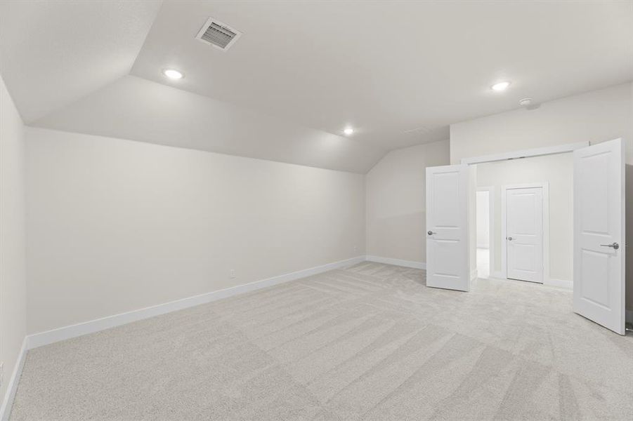 21. 4124 Seminole - Media