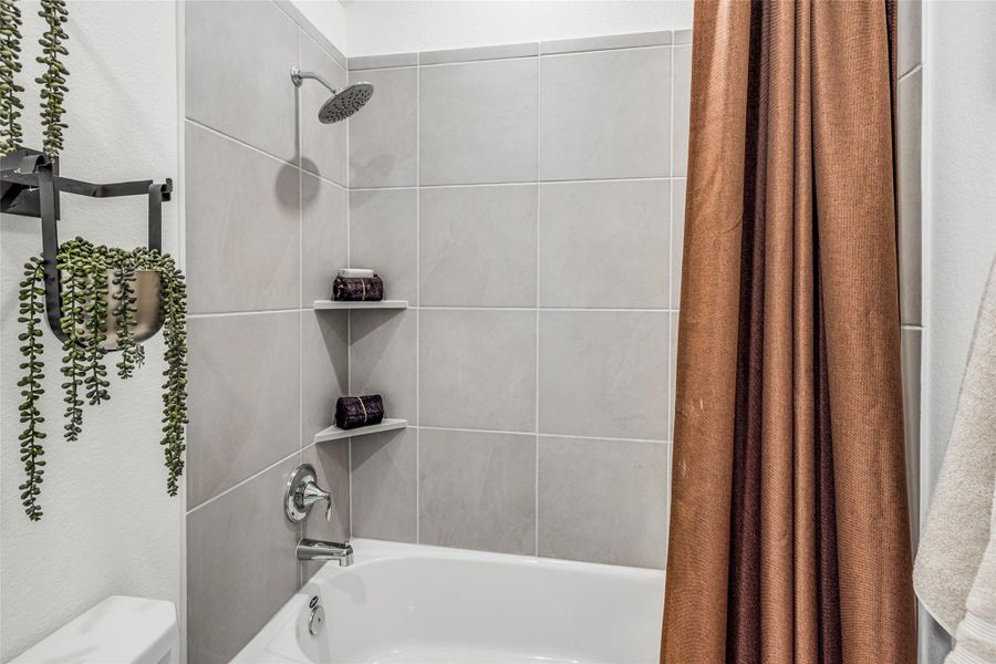 Close-up of interior finishes inside a home in Anniston, Katy (Image 20).