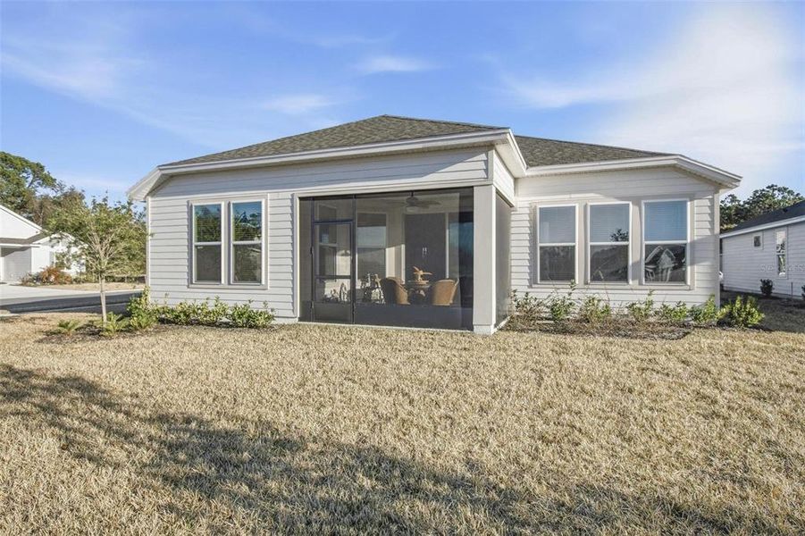 Exterior details and patio area of a home in , Palm Coast (Image 24).