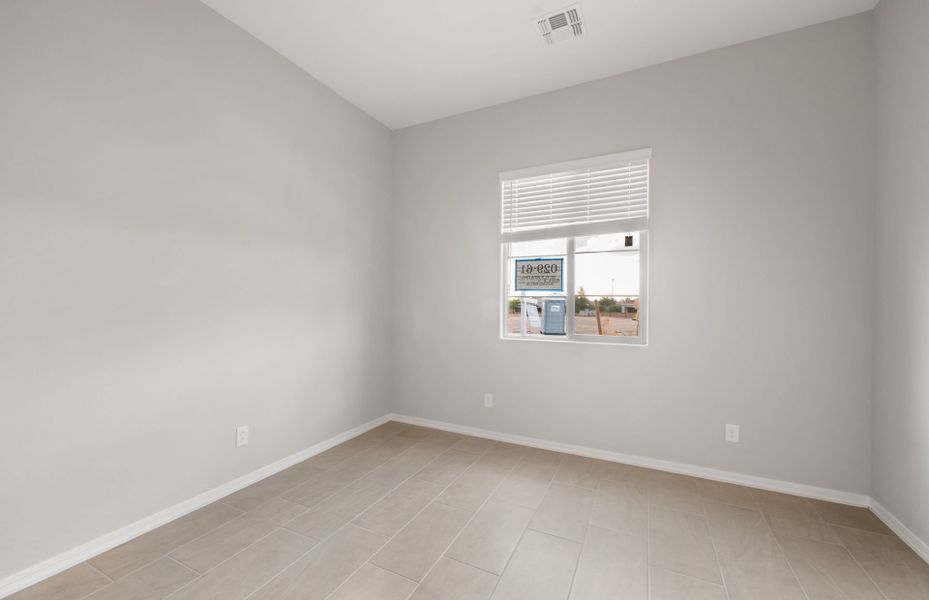 Spacious, unfurnished interior of a new home in Sun City Festival, Buckeye (Image 15). Spacious, unfurnished interior of a new home in Sun City Festival, Buckeye (Image 15).