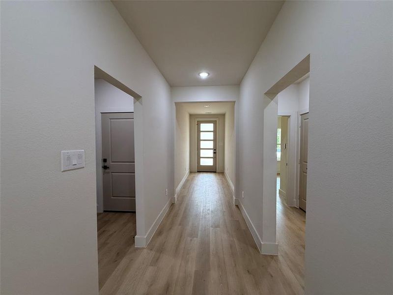 Spacious, unfurnished interior of a new home in , Fort Worth (Image 10).
