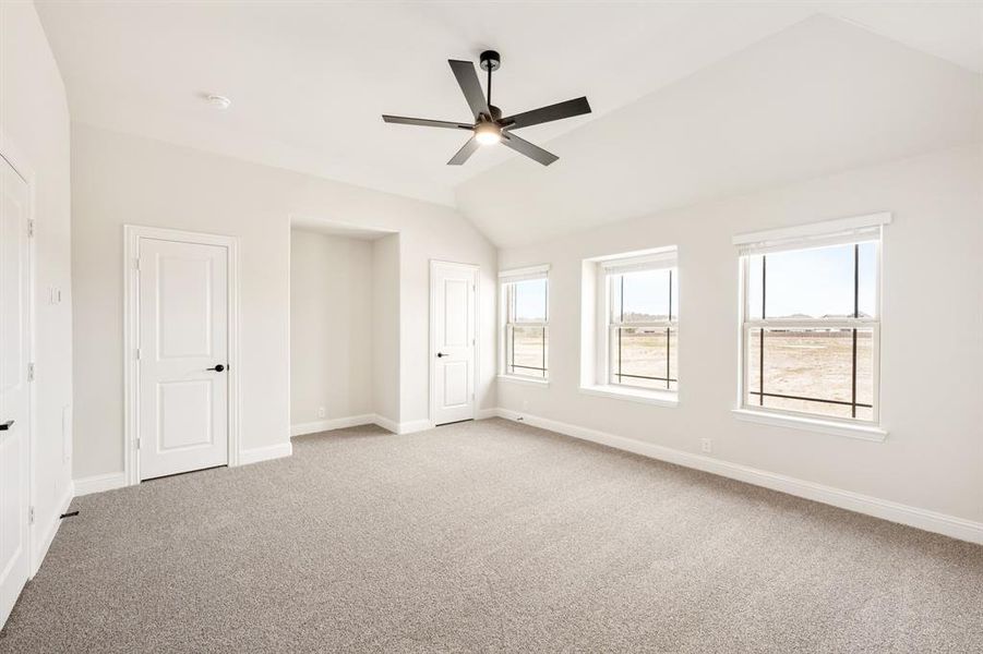 Spacious, unfurnished interior of a new home in Ridge Ranch, Mesquite (Image 24).