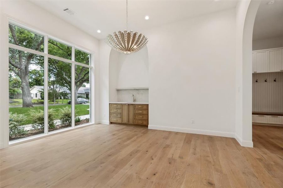Spacious, unfurnished interior of a new home in , Dallas (Image 19).