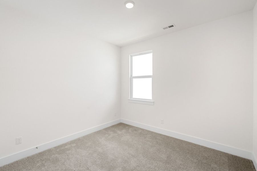 Representative unfurnished interior of a home built from the The Cottonwood E by Davidson Homes LLC in Woods Crossing, Gallatin (Image 29).