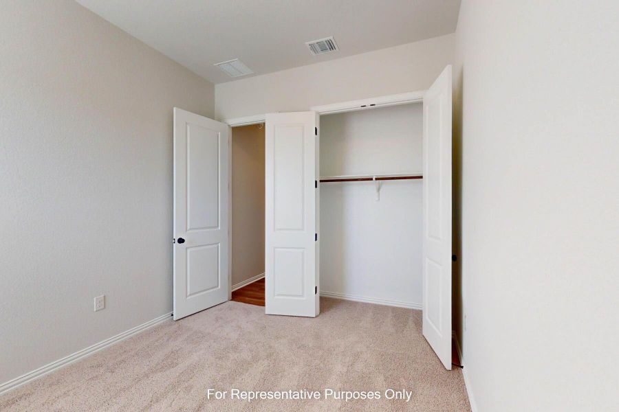 Spacious, unfurnished interior of a new home in Heritage, Dripping Springs (Image 16). Spacious, unfurnished interior of a new home in Heritage, Dripping Springs (Image 16).