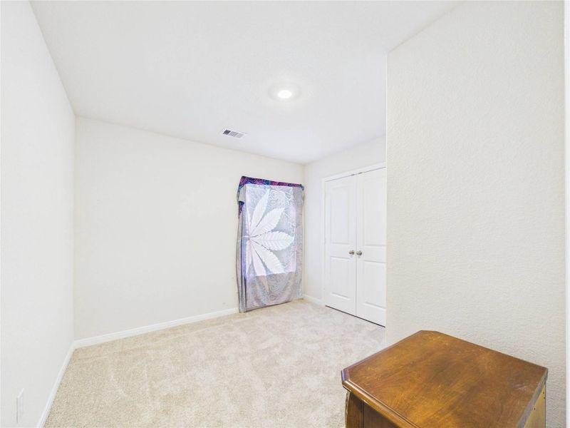 Spacious, unfurnished interior of a new home in Park Vista at El Tesoro, Houston (Image 24).