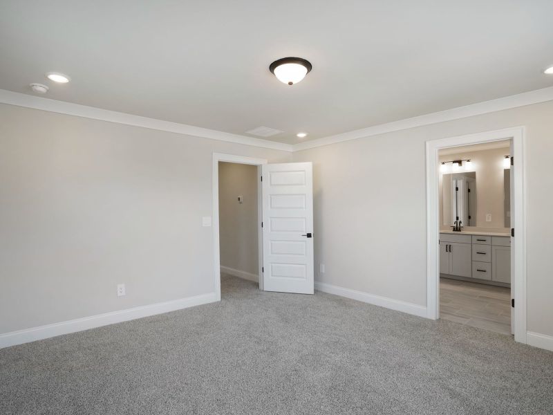 The Lexington floorplan with the Elegant Minimalism Linen interior package.