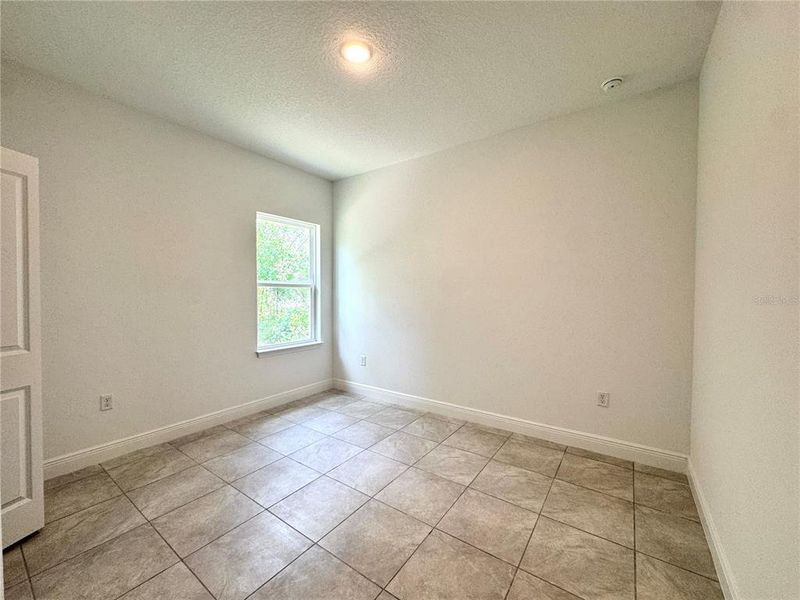 Spacious, unfurnished interior of a new home in , Citrus Springs (Image 15).