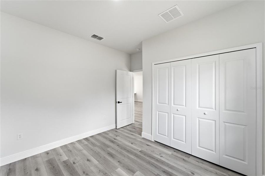 Spacious, unfurnished interior of a new home in , Dunnellon (Image 21).