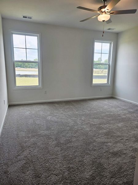 Spacious, unfurnished interior of a new home in Edgefield, Loris (Image 26).