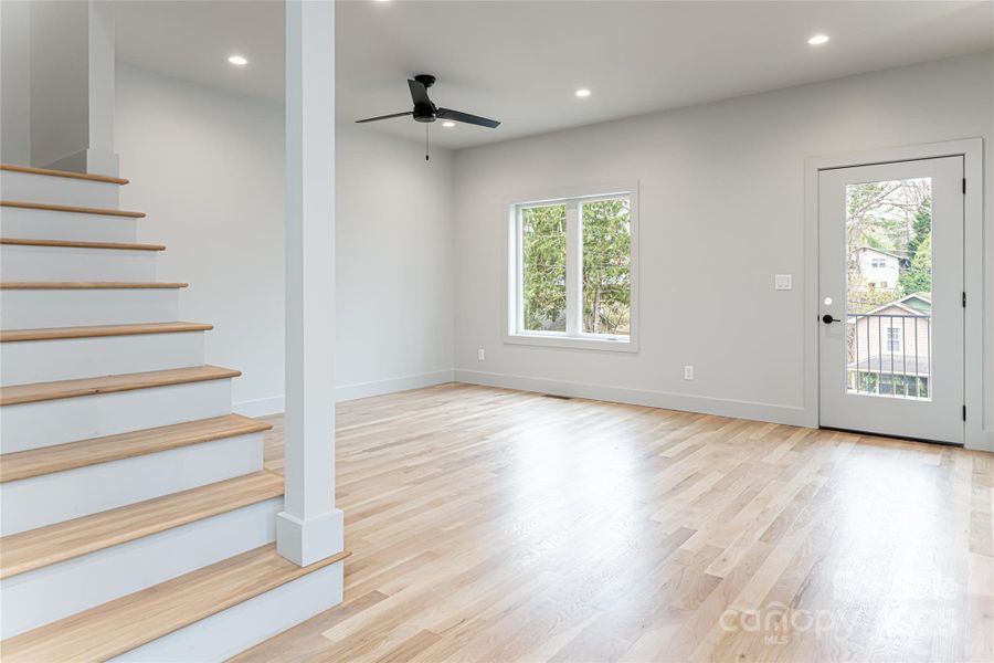 Photo of Similar Construction Photo of Similar Construction