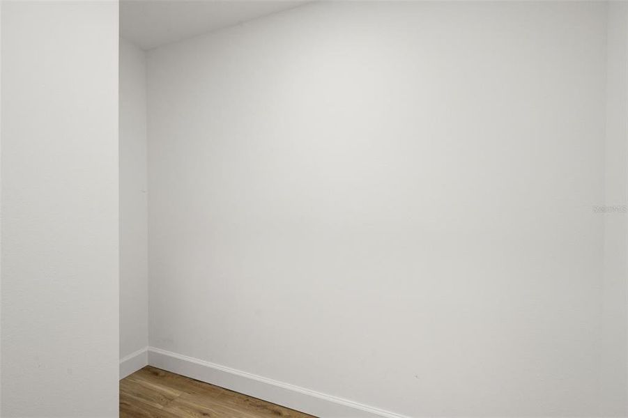 Spacious, unfurnished interior of a new home in , Weeki Wachee (Image 23).