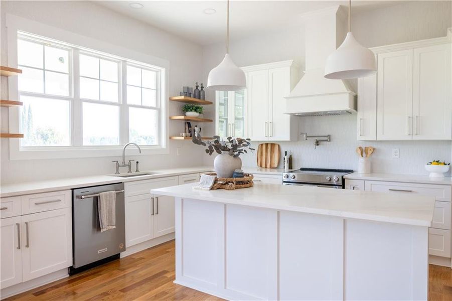 Furnished interior view inside a new home in , Jefferson (Image 18).
