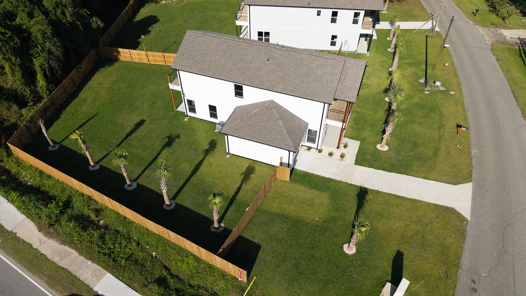 Exterior details and patio area of a home in , North Charleston (Image 43).