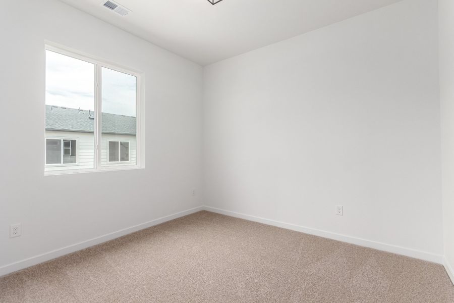 Spacious, unfurnished interior of a new home in Painted Prairie, Aurora (Image 21).