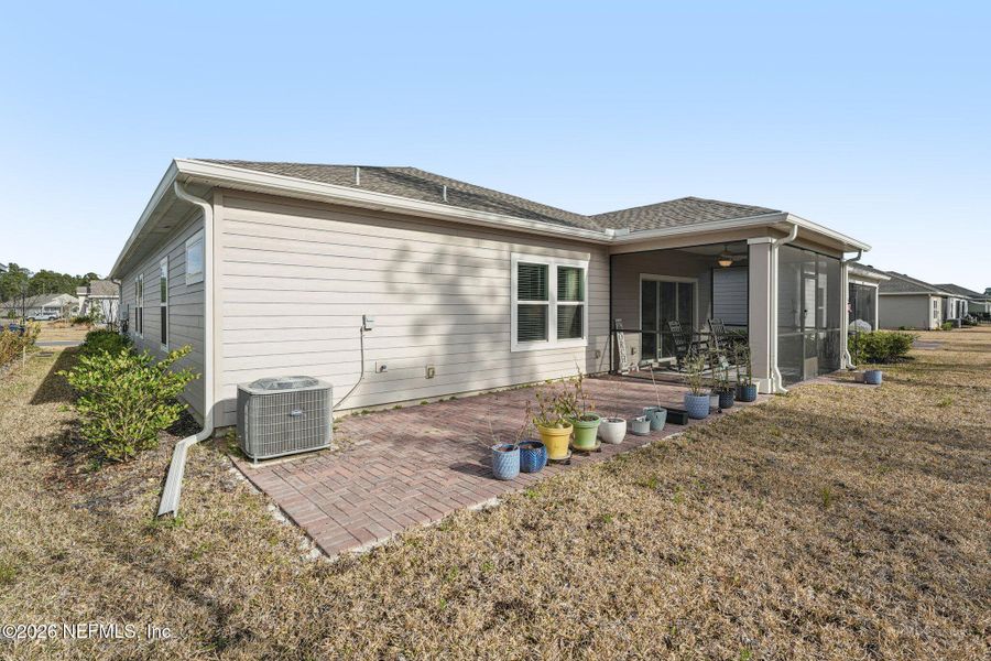 Exterior details and patio area of a home in , Yulee (Image 22).
