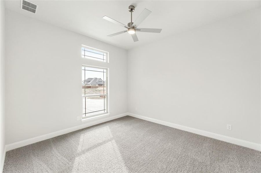 Spacious, unfurnished interior of a new home in Stone River Glen 60s, Royse City (Image 22).
