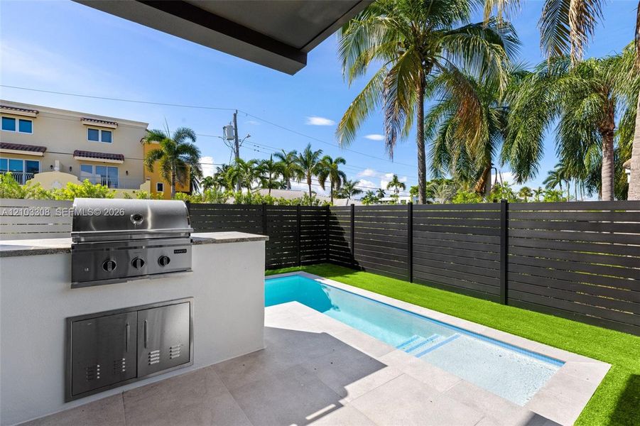 Exterior details and patio area of a home in , Fort Lauderdale (Image 27). Exterior details and patio area of a home in , Fort Lauderdale (Image 27).