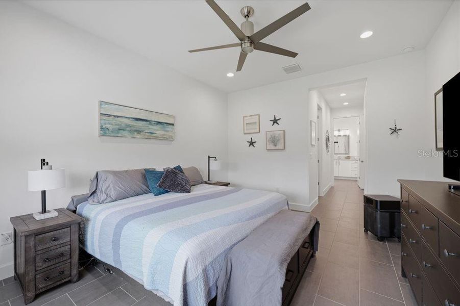 Furnished interior view inside a new home in , Wesley Chapel (Image 15).