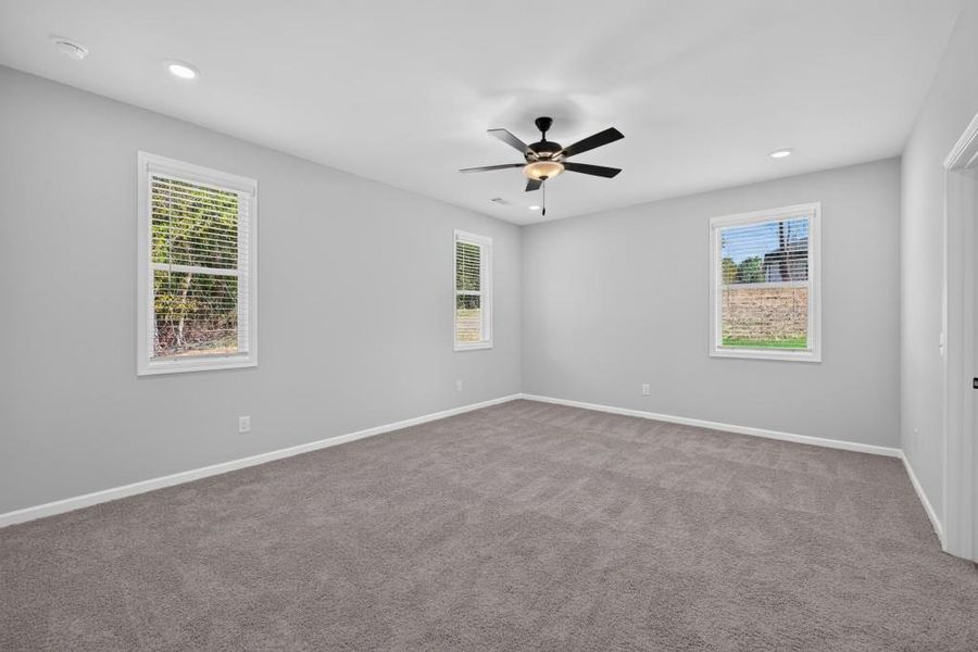 Spacious, unfurnished interior of a new home in , Commerce (Image 20).