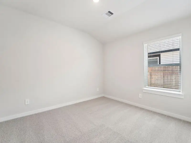 Spacious, unfurnished interior of a new home in Webercrest Heights, Houston (Image 12). Spacious, unfurnished interior of a new home in Webercrest Heights, Houston (Image 12).
