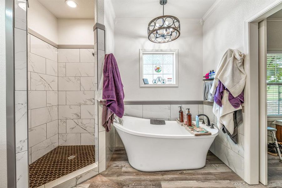 Furnished interior view inside a new home in , Comanche (Image 18).