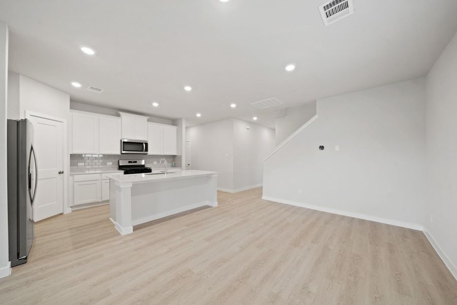 Image 23 of a home in Russell Ranch.