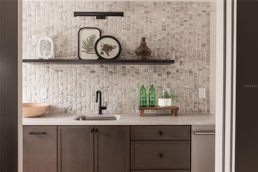 Close-up of interior finishes inside a home in , Tampa (Image 20). Close-up of interior finishes inside a home in , Tampa (Image 20).