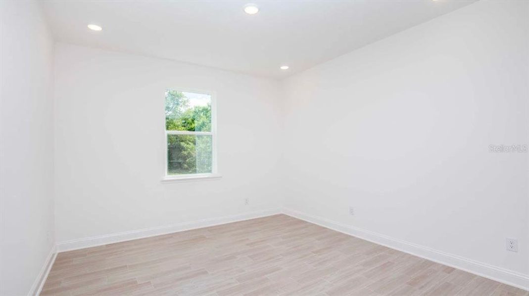 Model home - actual features may vary. Model home - actual features may vary.