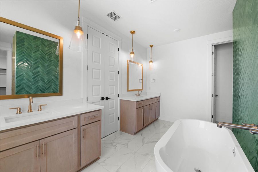 Furnished interior view inside a new home in King Oaks, Salado (Image 13). Furnished interior view inside a new home in King Oaks, Salado (Image 13).