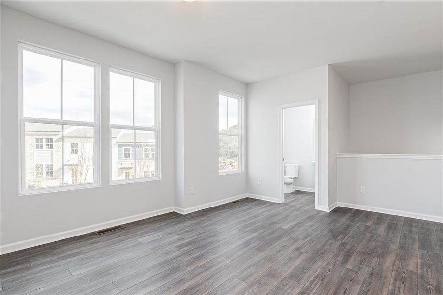 Spacious, unfurnished interior of a new home in , Powder Springs (Image 28).