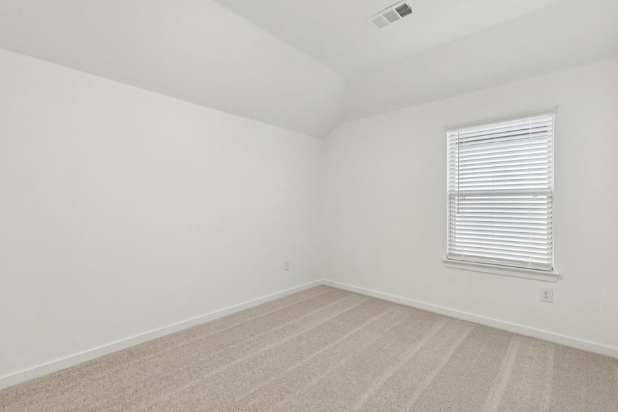 Spacious, unfurnished interior of a new home in Mavera, Conroe (Image 32).