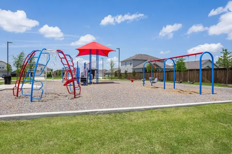 Community amenities in River Ridge, Crandall (Image 12).