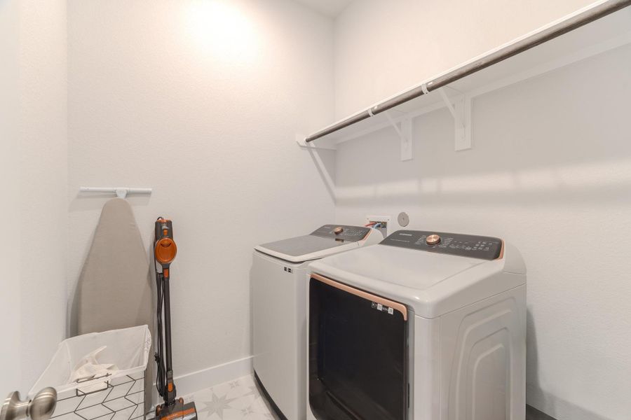 Close-up of interior finishes inside a home in Grand Central Park, Conroe (Image 20).