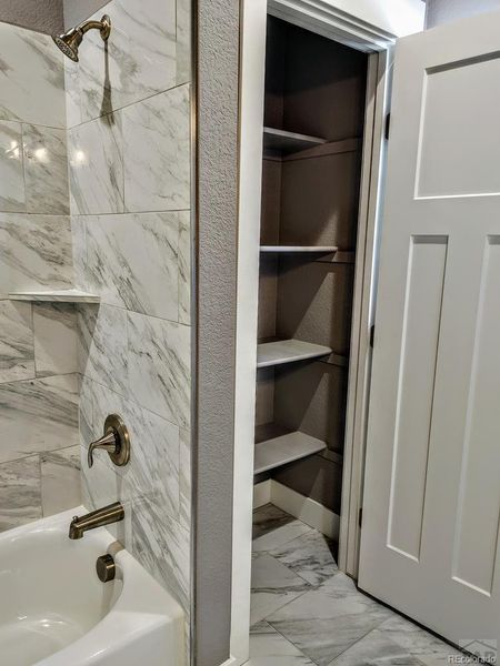 Image 27 of a home in .