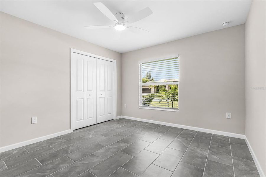 Spacious, unfurnished interior of a new home in , Cape Coral (Image 16).