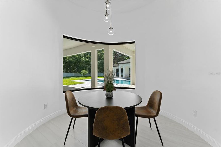 Kitchen Sitting area