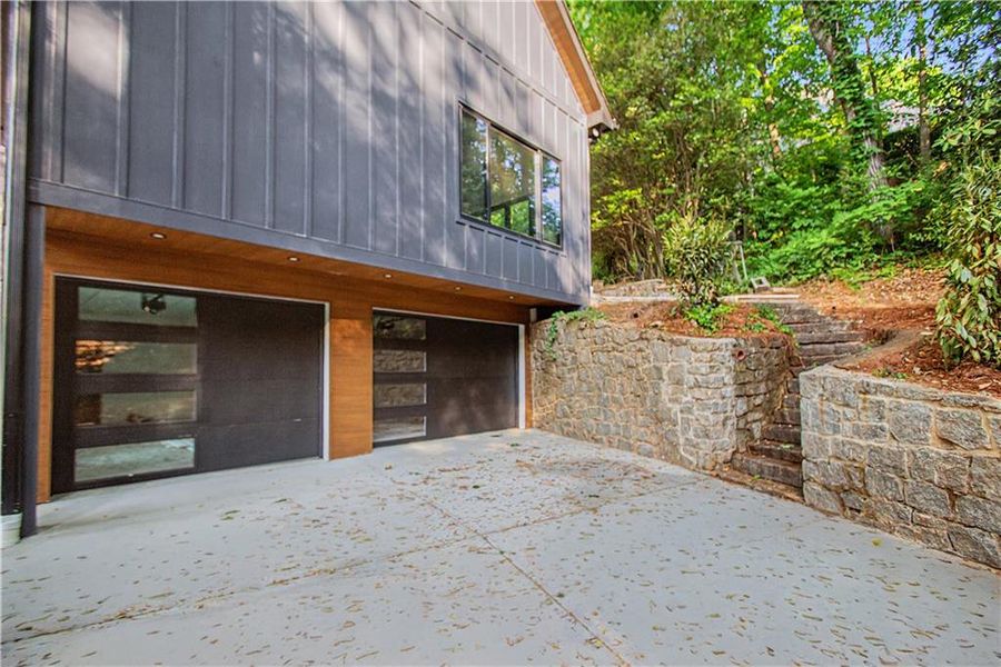 Exterior details and patio area of a home in , Atlanta (Image 20).