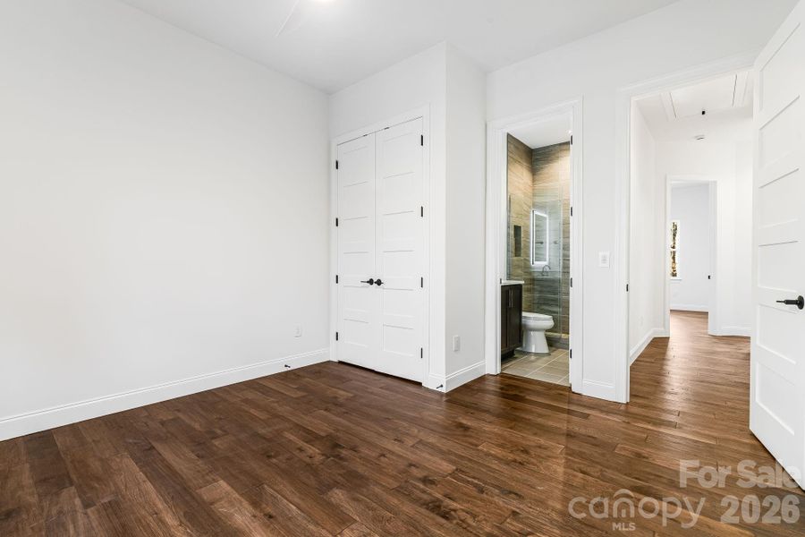 Spacious, unfurnished interior of a new home in , Sapphire (Image 22).