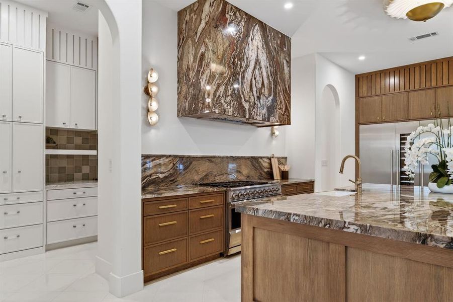 Furnished interior view inside a new home in , Dallas (Image 27).