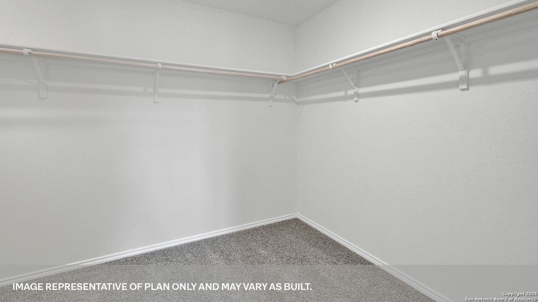 Spacious, unfurnished interior of a new home in Arroyo Ranch, Seguin (Image 17).