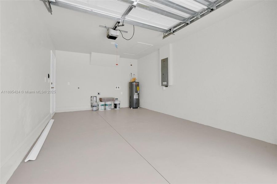 Spacious, unfurnished interior of a new home in , Lehigh Acres (Image 11). Spacious, unfurnished interior of a new home in , Lehigh Acres (Image 11).