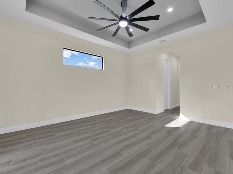 Spacious, unfurnished interior of a new home in , Cape Coral (Image 36).