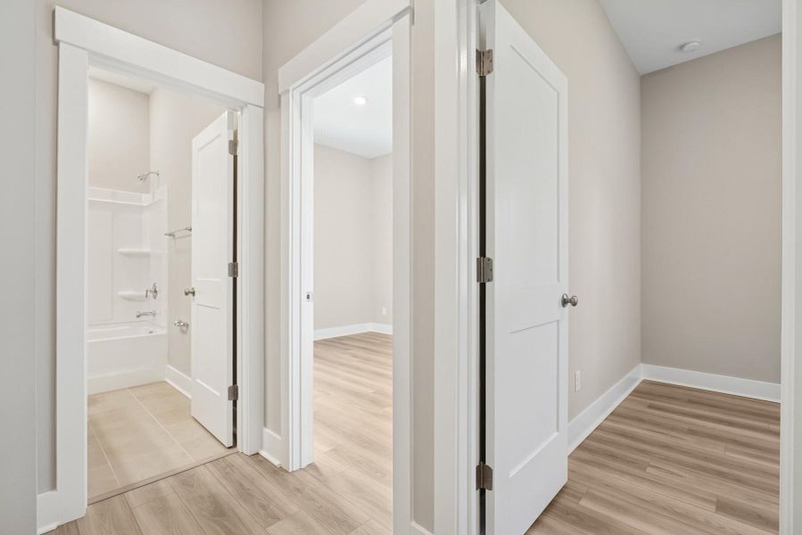 Spacious, unfurnished interior of a new home in Nexton – Midtown – The Garden Collection, Summerville (Image 27). Spacious, unfurnished interior of a new home in Nexton – Midtown – The Garden Collection, Summerville (Image 27).