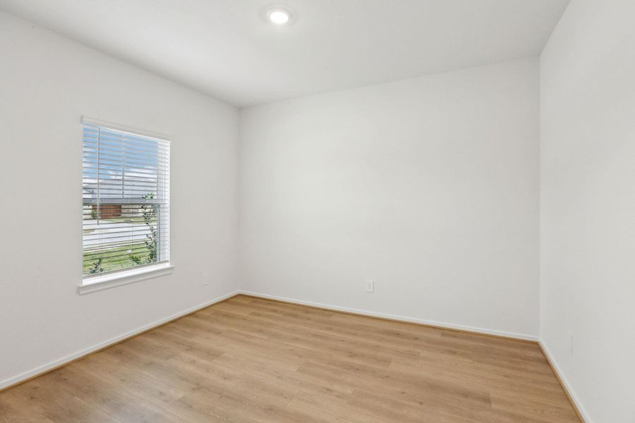 Spacious, unfurnished interior of a new home in Southwinds, Baytown (Image 21). Spacious, unfurnished interior of a new home in Southwinds, Baytown (Image 21).