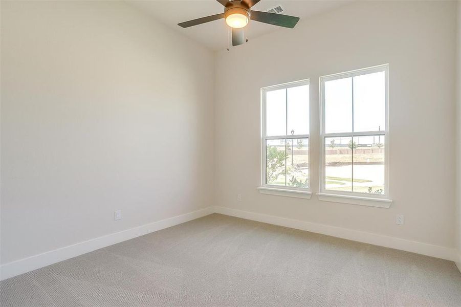 Spacious, unfurnished interior of a new home in Sweetgrass, Haslet (Image 18).