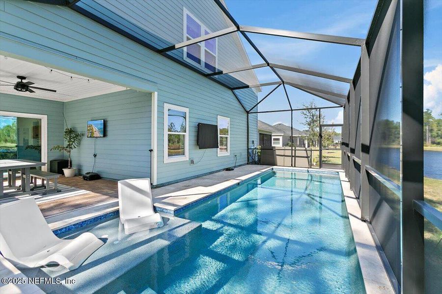 Exterior details and patio area of a home in St Augustine Lakes, St. Augustine (Image 4).