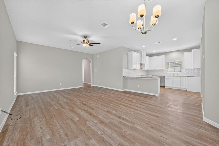 Spacious, unfurnished interior of a new home in Woodland Lakes, Huffman (Image 13).