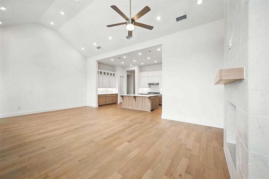 Spacious, unfurnished interior of a new home in Thompson Farms: 60ft. lots, Van Alstyne (Image 19). Spacious, unfurnished interior of a new home in Thompson Farms: 60ft. lots, Van Alstyne (Image 19).