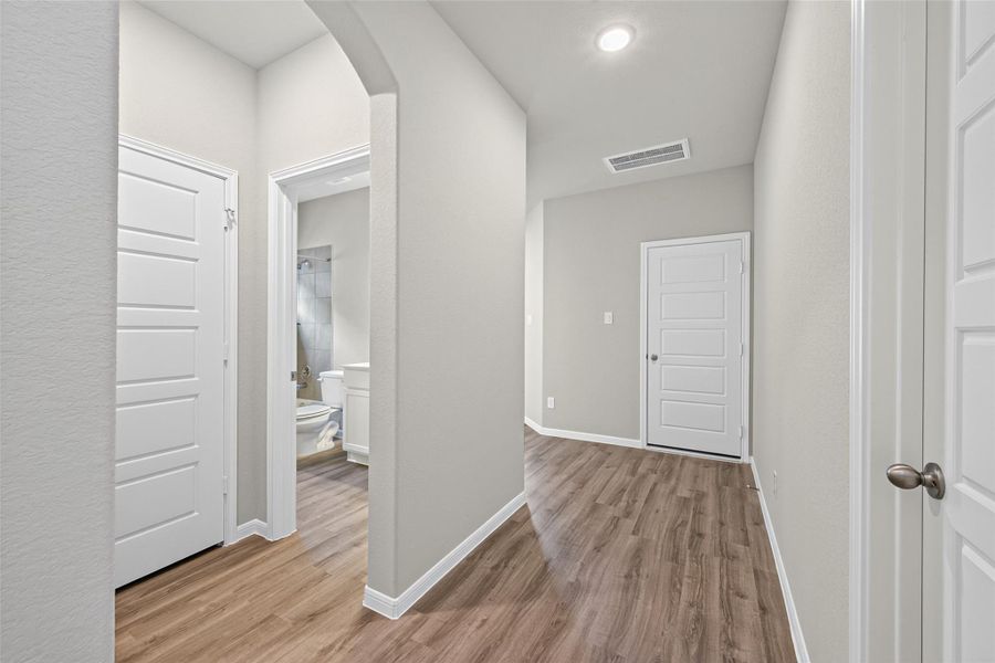 Spacious, unfurnished interior of a new home in Woodland Lakes, Huffman (Image 29). Spacious, unfurnished interior of a new home in Woodland Lakes, Huffman (Image 29).